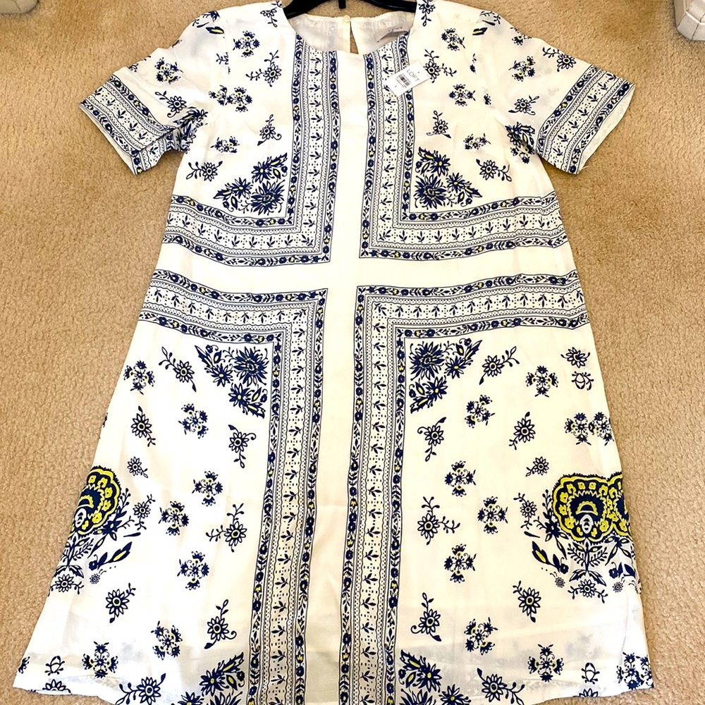NWT! Ann Taylor LOFT White Mixed Print Shift Dress Size Small